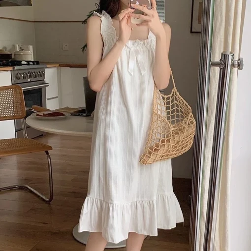 Váy Ngủ 2 Dây Ngắn Tay In Họa Tiết Phong Cách Công Chúa