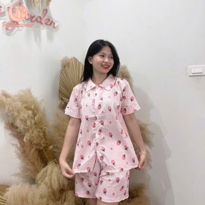 Đồ ngủ pijama dâu xinh – set đồ nàng mặc yêu bản thân mình hơn Đồ ngủ pijama dâu dễ thương
