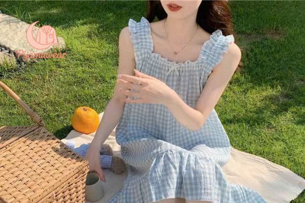 Bộ Ngủ Hai Dây Lụa - Ý Tưởng Cho Giấc Ngủ Sang Trọng Bộ ngủ hai dây lụa